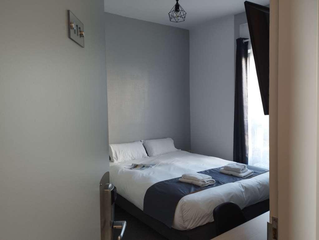 Brit Hotel L'Arrivee Guingamp Rom bilde